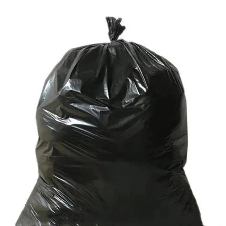 Fekete hordozható szemeteszsák